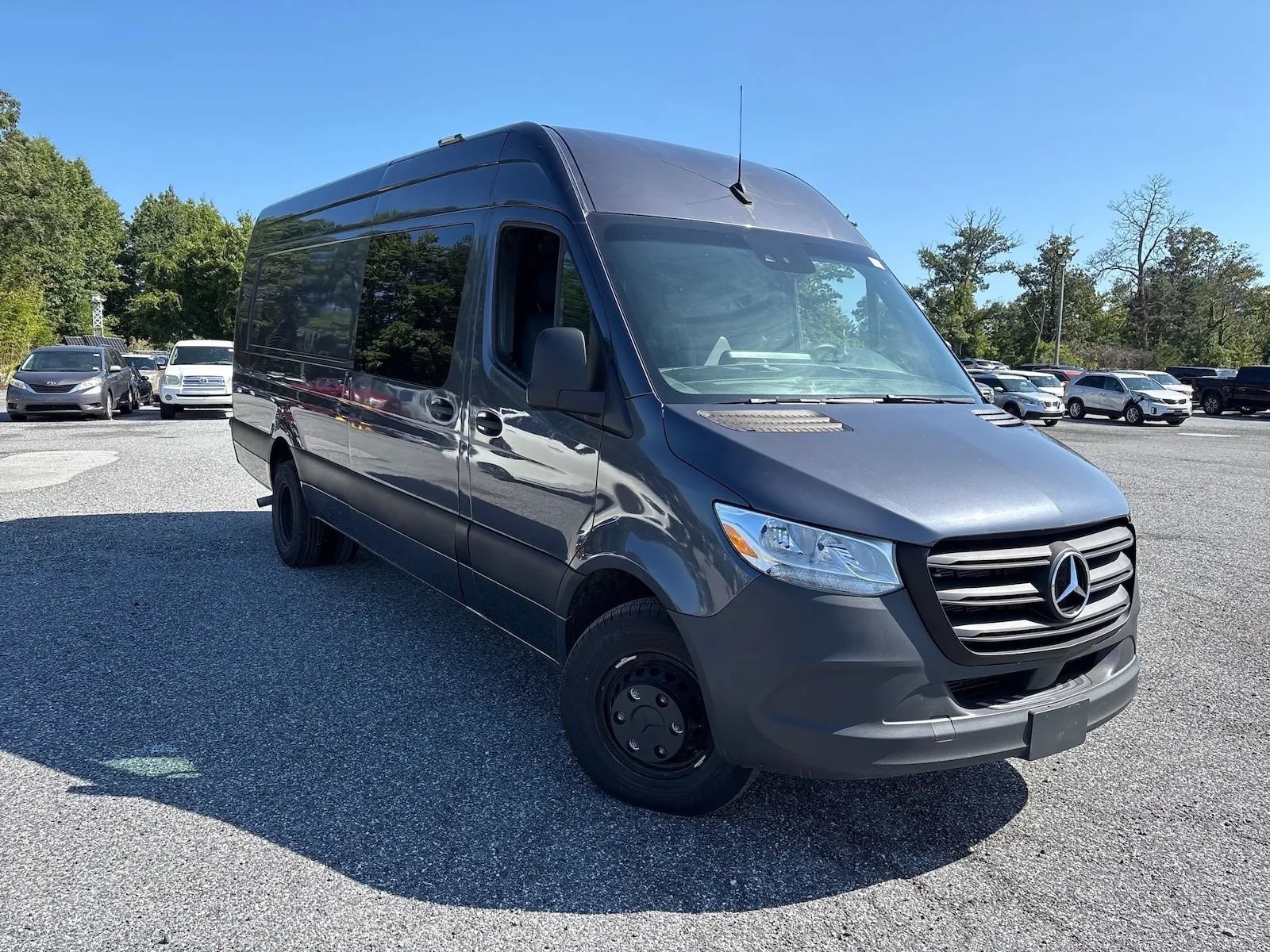 Used 2020 Mercedes-Benz Sprinter 4500 image 3