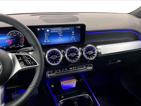 New 2026 Mercedes-Benz GLB 250 4MATIC image 6