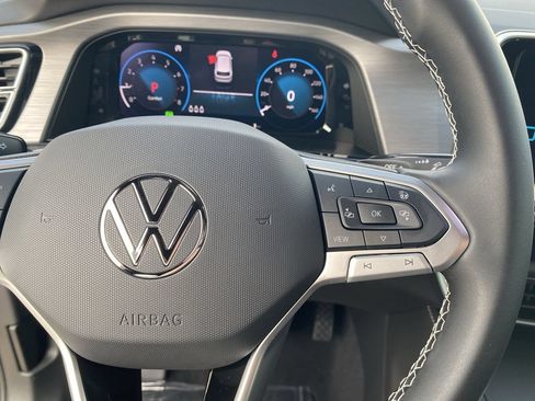 New 2026 Volkswagen Atlas Cross Sport SE FWD image 20