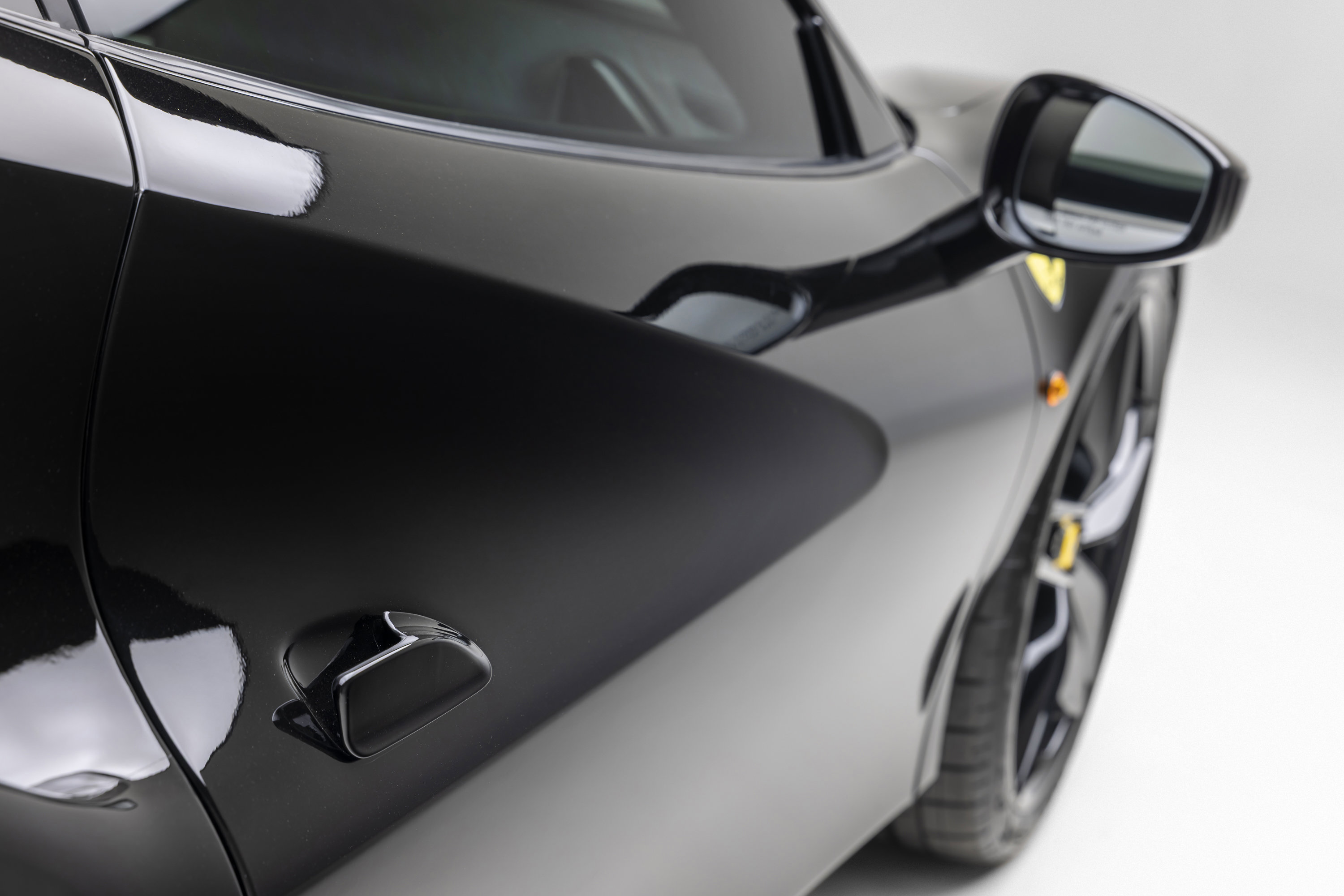 Certified 2018 Ferrari 488 GTB RWD image 25