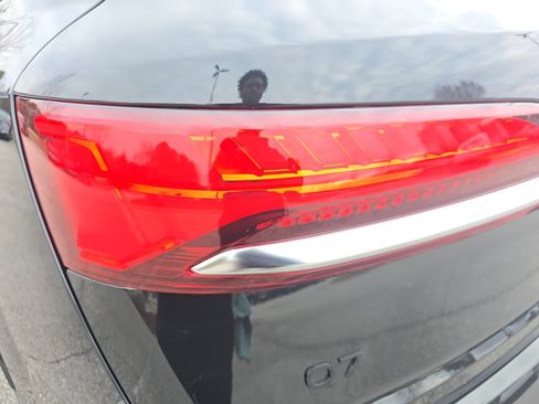 Used 2025 Audi Q7 3.0T Prestige w/ Prestige Package image 33