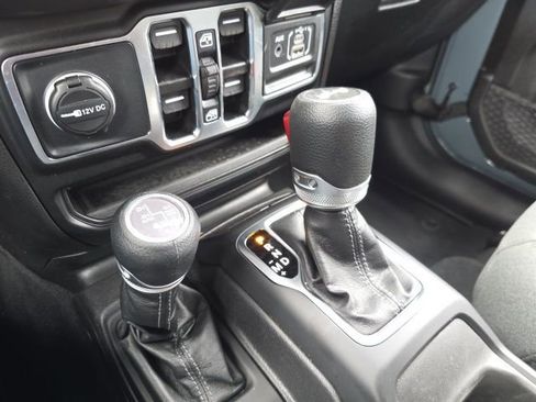 Used 2025 Jeep Wrangler Unlimited Sahara w/ Safety Group image 29