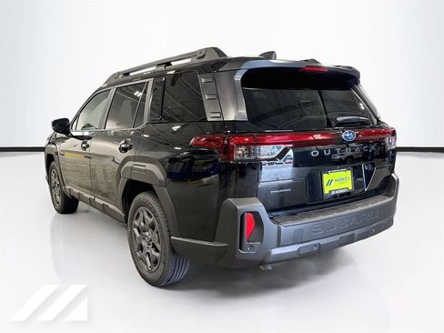 Used 2026 Subaru Outback Premium AWD/4WD image 7