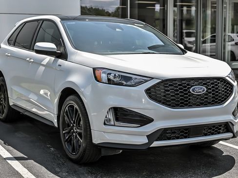 Certified 2023 Ford Edge ST-Line AWD/4WD image 12