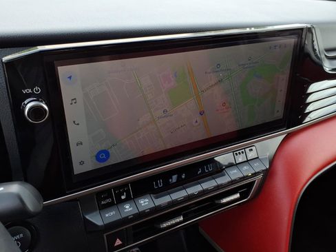 Used 2025 Toyota Camry XSE image 19