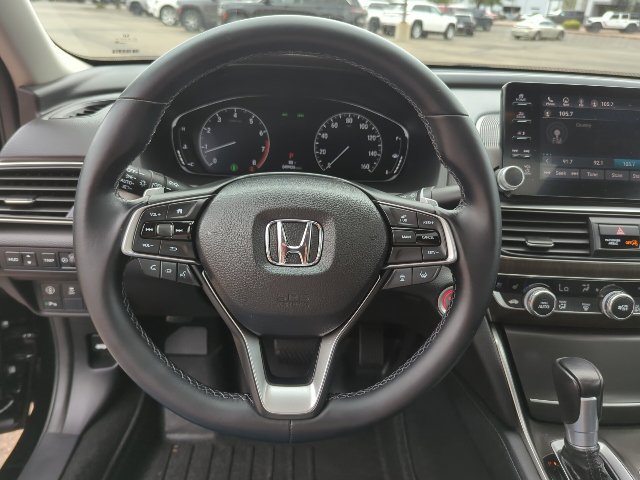 Used 2018 Honda Accord Touring image 11