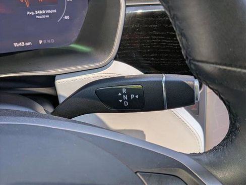 Used 2018 Tesla Model X 75D AWD/4WD image 13