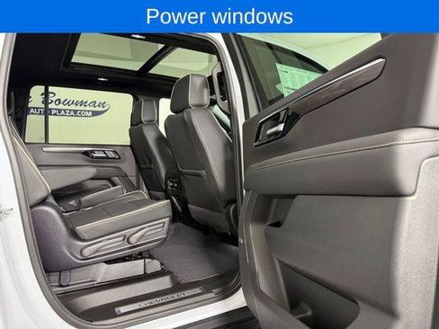 New 2026 Chevrolet Suburban Premier w/ Sun And Tow Package AWD/4WD image 19