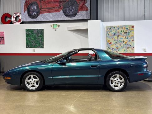 Used 1997 Pontiac Firebird Formula w/ Opt Pkg RWD image 4