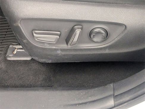 Used 2024 Toyota Grand Highlander XLE image 14