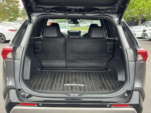 Used 2023 Toyota RAV4 XSE AWD/4WD image 15