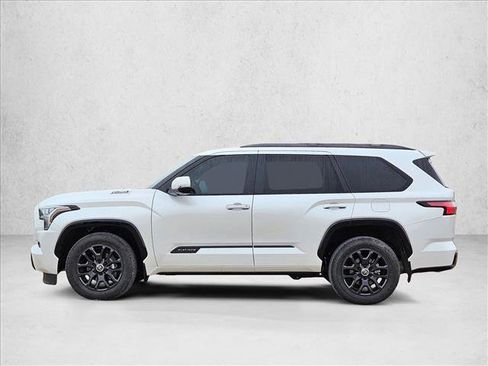 Used 2024 Toyota Sequoia Platinum AWD/4WD image 8