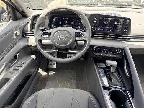 New 2026 Hyundai Elantra SEL Sport FWD image 14