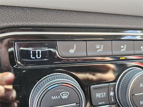 Used 2022 Volkswagen Atlas SE image 10