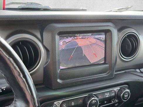 Used 2018 Jeep Wrangler Unlimited Sport S AWD/4WD image 13