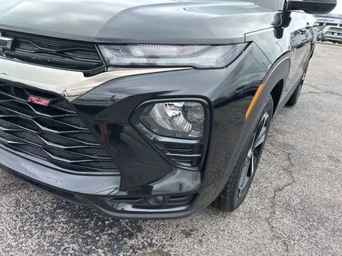 Used 2023 Chevrolet TrailBlazer RS FWD image 9