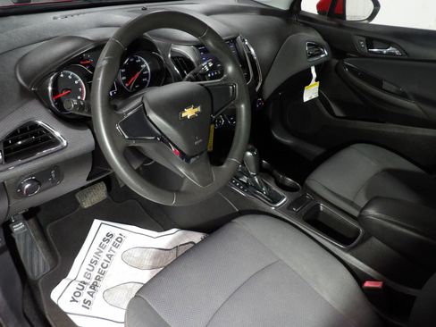 Used 2019 Chevrolet Cruze LS image 8