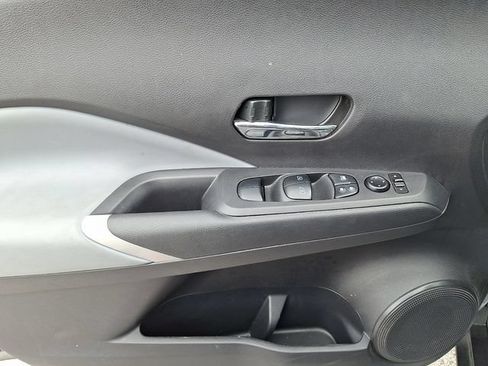 Used 2023 Nissan Kicks SR w/ SR Premium Package FWD image 14