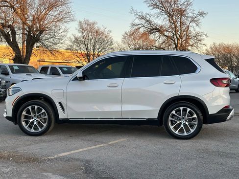 Used 2021 BMW X5 xDrive45e w/ Executive Package image 3