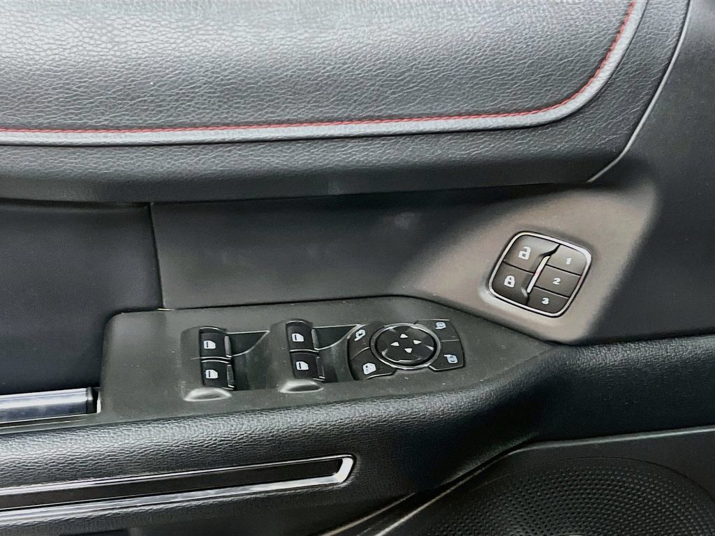 Used 2022 Ford Expedition Max Limited AWD/4WD image 18