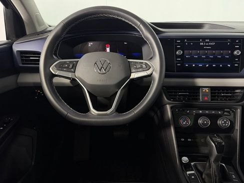 Used 2023 Volkswagen Taos SE w/ Panoramic Sunroof Package FWD image 12