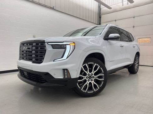 New 2026 GMC Acadia Denali Ultimate w/ LPO, All-Weather Package AWD/4WD image 3