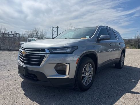 Used 2023 Chevrolet Traverse LT image 5
