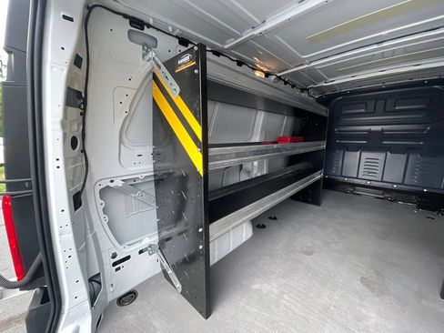 Used 2023 Mercedes-Benz Metris image 11