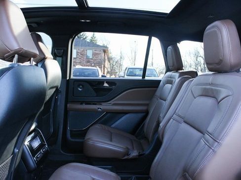 Used 2021 Lincoln Aviator Reserve w/ Elements Package Plus image 32