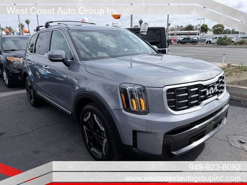 Used 2025 Kia Telluride S AWD/4WD image 2