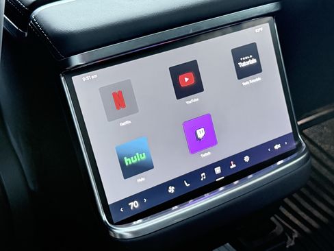 Used 2025 Tesla Model S AWD/4WD image 17
