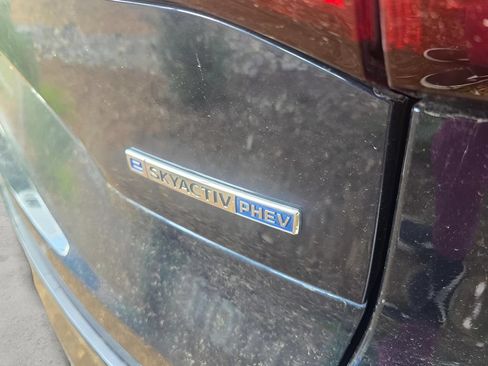 Used 2025 MAZDA CX-90 Plug-In Hybrid w/ Preferred AWD/4WD image 17