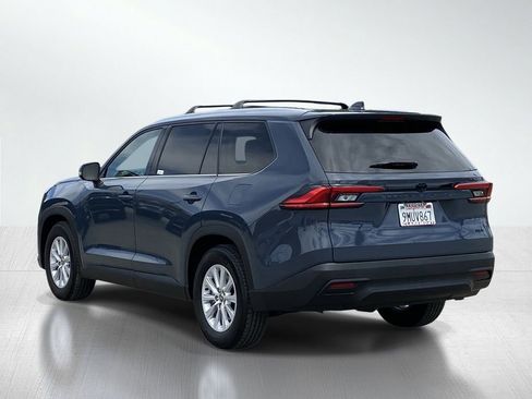 Certified 2024 Toyota Grand Highlander XLE image 4