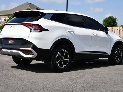 Used 2023 Kia Sportage LX AWD/4WD image 6