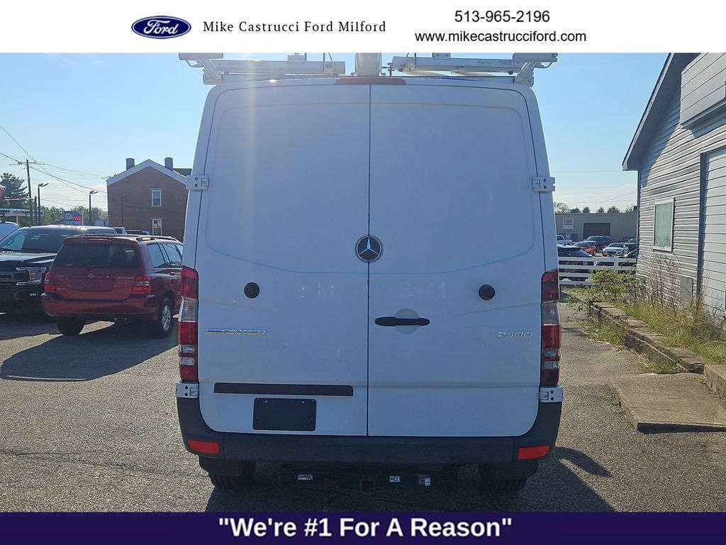 Used 2017 Mercedes-Benz Sprinter 2500 image 4