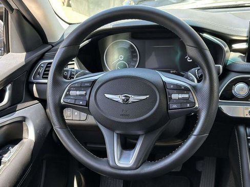 Used 2023 Genesis G70 2.0T AWD/4WD image 18