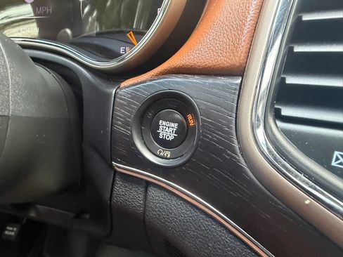 Used 2017 Jeep Grand Cherokee Summit AWD/4WD image 14