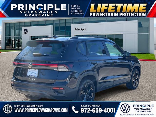 New 2027 Volkswagen Taos SE FWD image 5