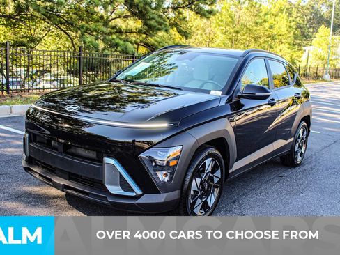 Used 2025 Hyundai Kona SEL FWD image 2