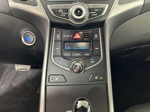 Used 2014 Hyundai Elantra Limited w/ Option Group 03 FWD image 23
