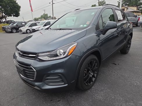 Used 2022 Chevrolet Trax LT w/ Sport Edition FWD image 8