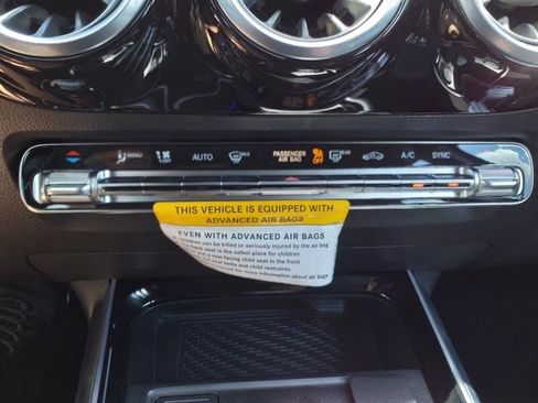 Certified 2024 Mercedes-Benz GLA 35 AMG 4MATIC image 28