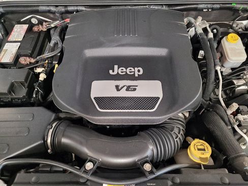 Used 2017 Jeep Wrangler Sport w/ Quick Order Package 24S AWD/4WD image 30