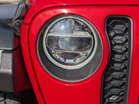 Used 2021 Jeep Wrangler Unlimited Rubicon image 10