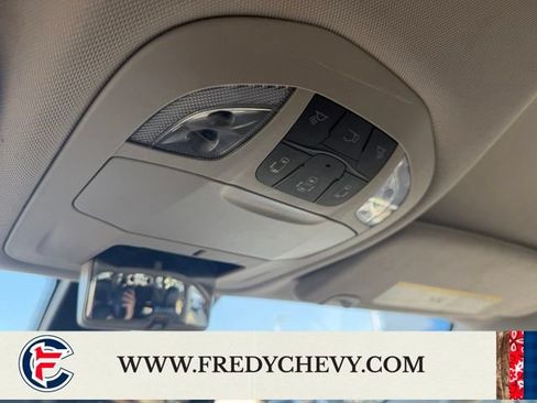 Used 2020 Chrysler Pacifica Touring-L FWD image 23