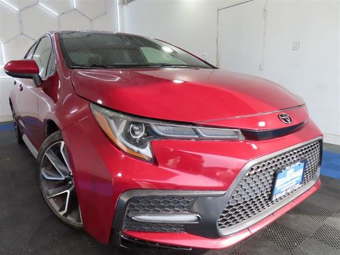 Used 2022 Toyota Corolla SE FWD image 3