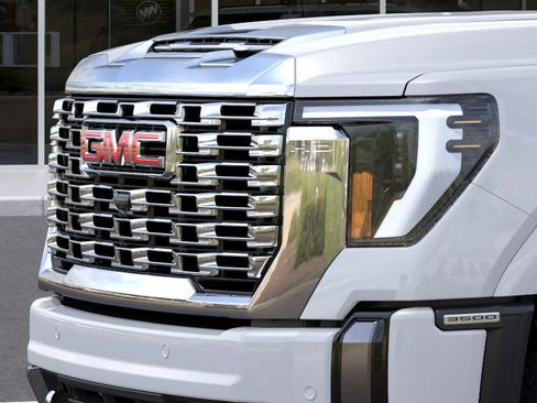 New 2026 GMC Sierra 3500 Denali w/ Denali Reserve Package image 13