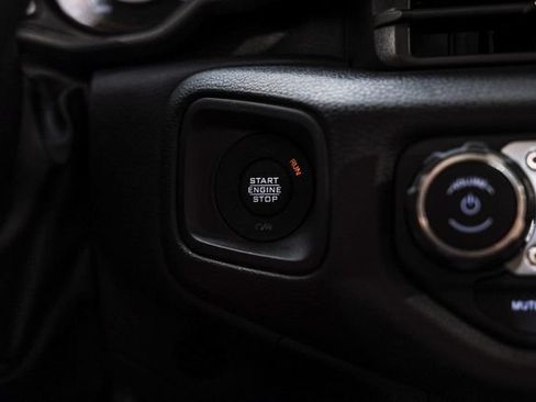 Used 2025 Jeep Gladiator Sport AWD/4WD image 63