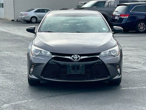 Used 2017 Toyota Camry SE image 10