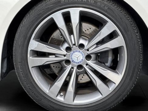 Used 2014 Mercedes-Benz E 350 Sedan image 27